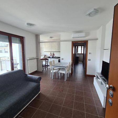 Milano Santa Giulia Business Apartment - Olimpiadi 26 Kültér fotó